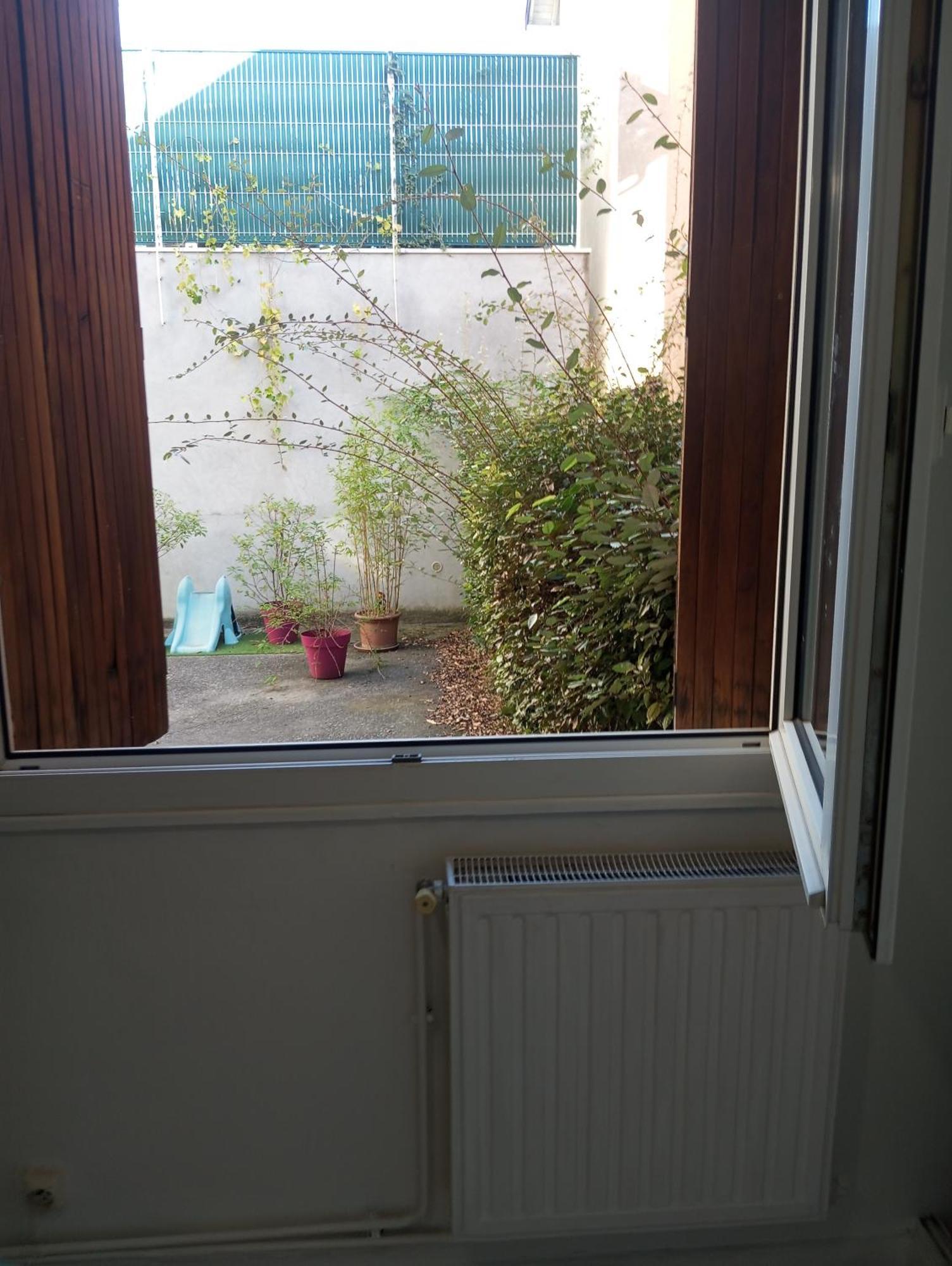Apartmán Chambre Cour Fontaine  Pokoj fotografie